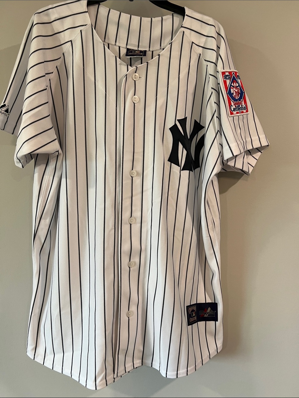 Cooperstown Majestic - xl, white and navy pinstripe, Yankee  baseball uniform